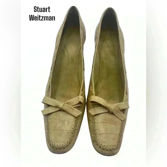 Stuart Weitzman Beige Tan Embossed Low Heel Leather Vintage SZ. 9 M - Picture 1 of 9